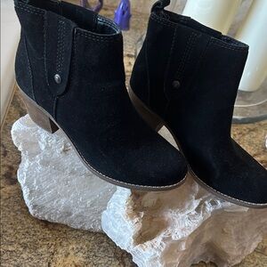 Suede boots size 7 excellent condition